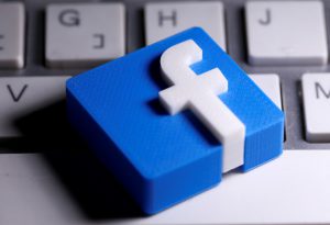 Facebook suspends fake Russian accounts