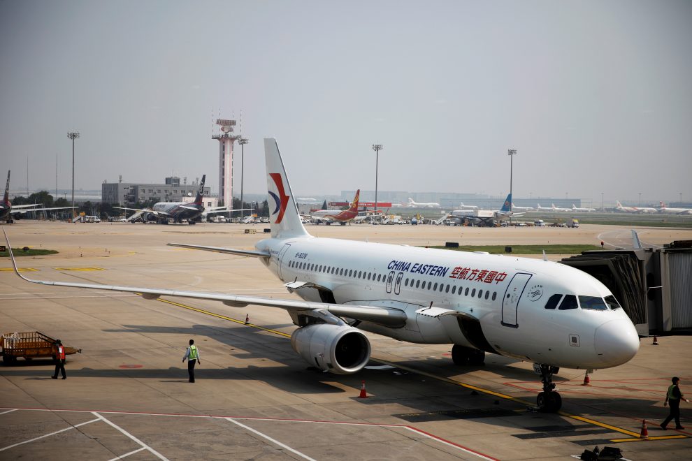 China's airlines have been offered a rescue package of nearly half a billion dollars in a bid to save the country's battered aviation sector.