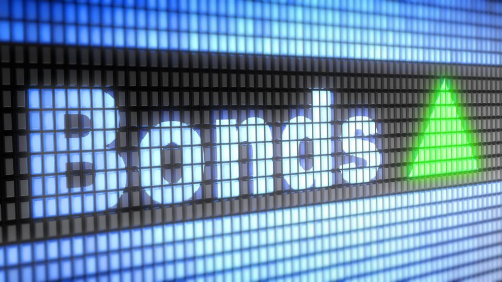 Chinese Yuan Bonds See Record Weekly Outflow on Lower Yields