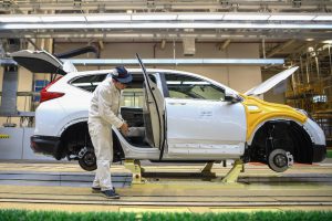 Car industry sees bright future – analysts don’t