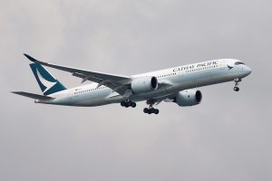 Cathay to Hire 'Hundreds' of Local Pilots - SCMP