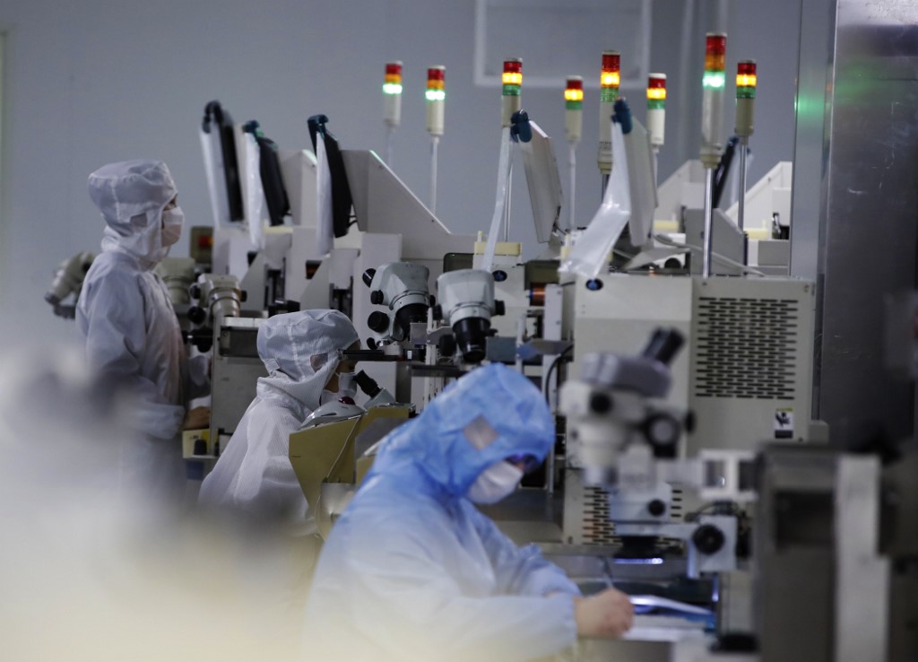 China's big state firms have been encourafged to boost investment in research.