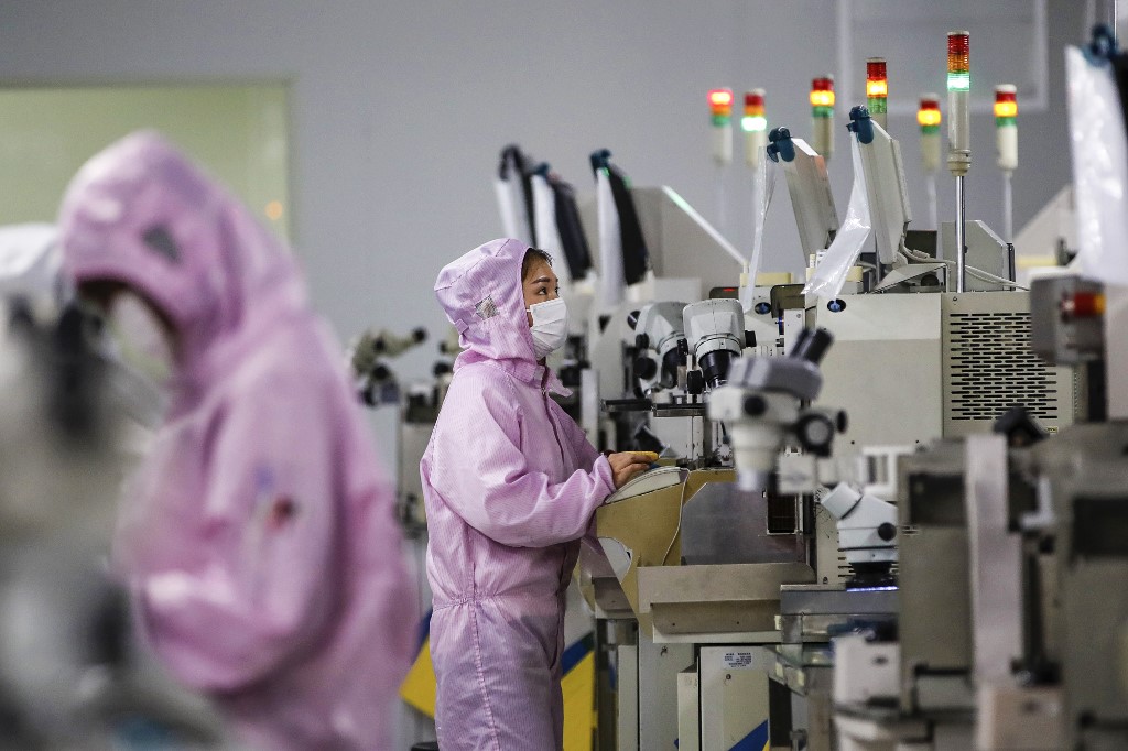 chinese work on chip production