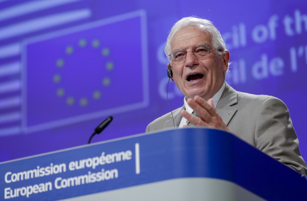 Top EU diplomat urges medical supply autonomy