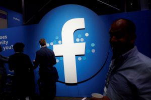 Facebook reaches deal with News Corp on Australia content