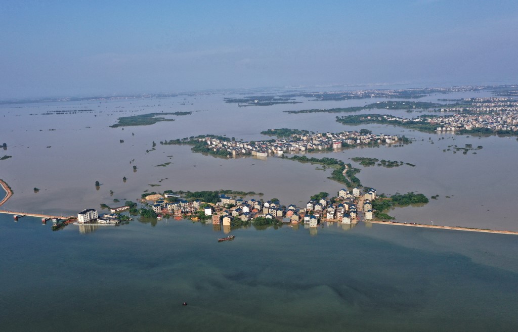 Photo of catastrophic flooding in China's Yangtze River basin in July 2020