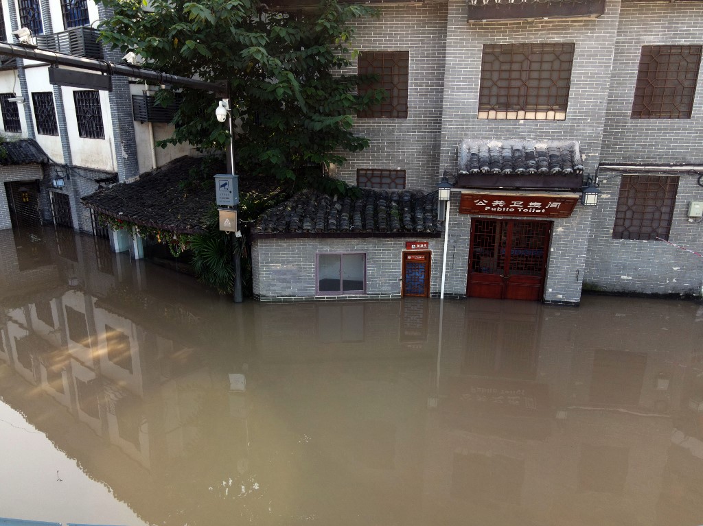 Chinese officials put flood damage at $20.5 billion