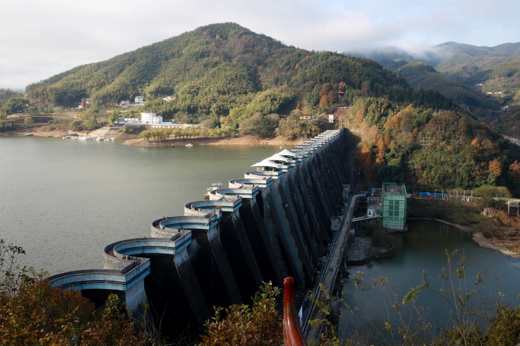 China bid to boost GDP with $142 bn of water projects