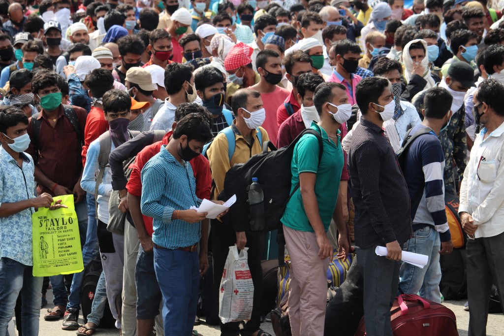 No beds, packed morgues: Mumbai hospitals near collapse