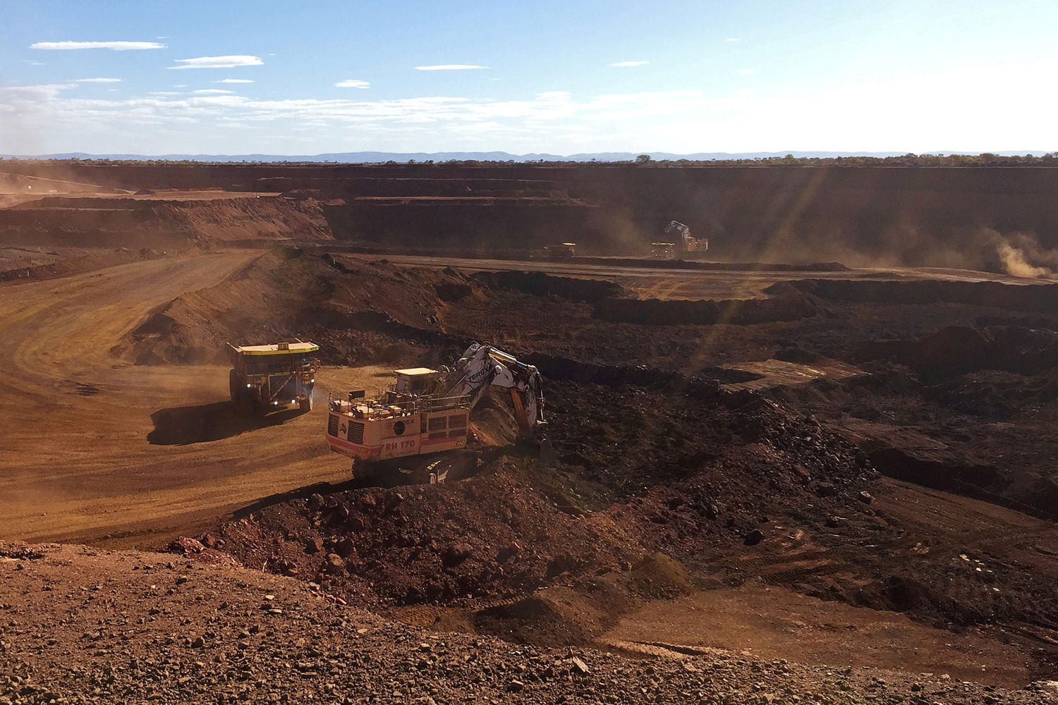 Australia boosts iron ore exports as trade shrugs off China bans