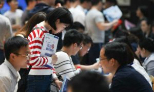 China sees job market uncertainty amid epidemic