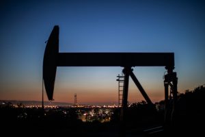 As oil debacle loses shock effect, dollar recedes