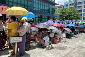 Banking crisis killing business, tormenting citizens in Myanmar