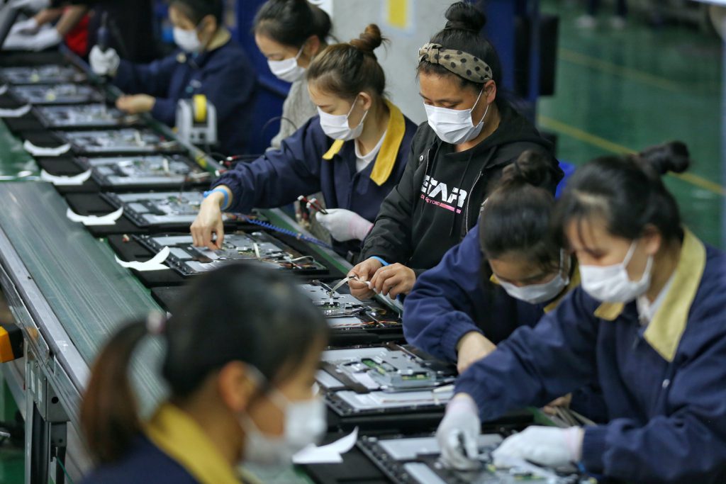 Chinese factories scrambling for workers amid export comeback
