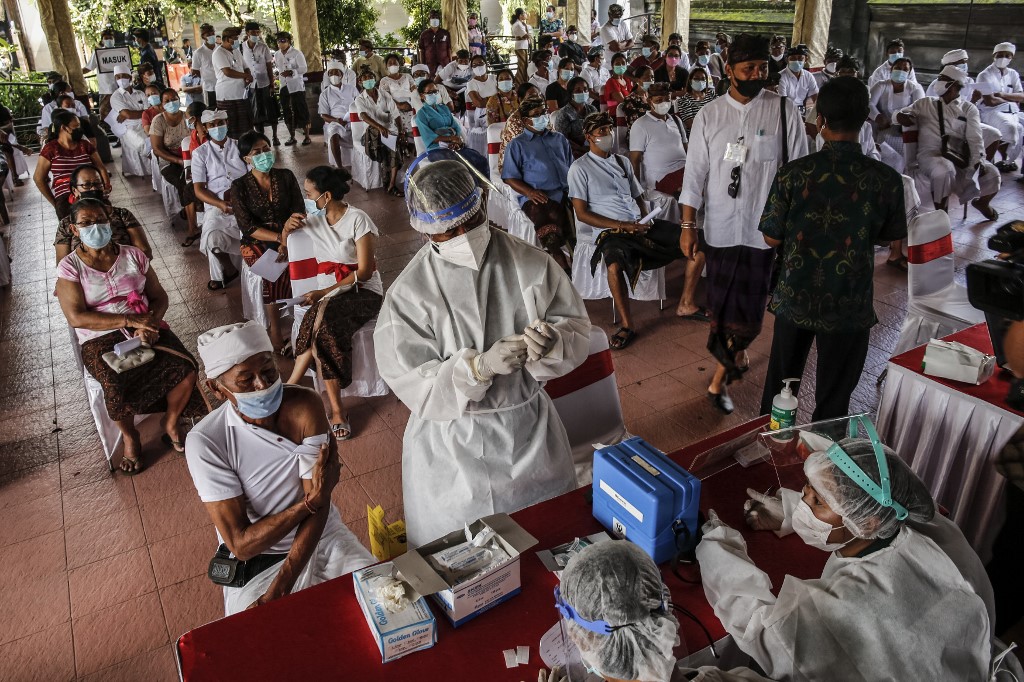 Indonesia eyeing strong rebound as mass vaccination plan starts