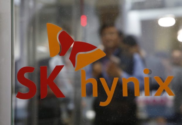 Demand for server chips is likely to slow in the second half of the year, South Korea's SK Hynix warned, reflecting poor business sentiment.