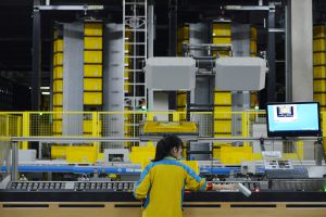 Suning.com Soars as State-backed, Alibaba Bailout Eases Debt Crisis