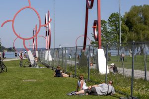 Crisis costing Swiss economy $11-17 bn per month