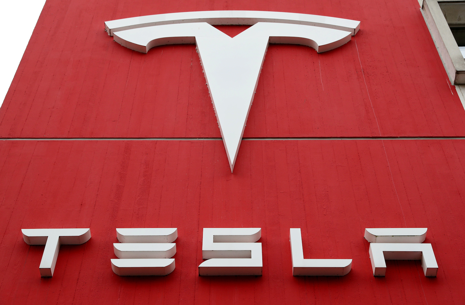 Electric carmaker Tesla invests $1.5 billion in bitcoin: official