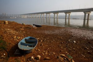 China bans sand mining on Yangtze river