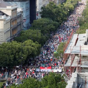 Hungarians protest against $1.6 billion Chinese uni campus