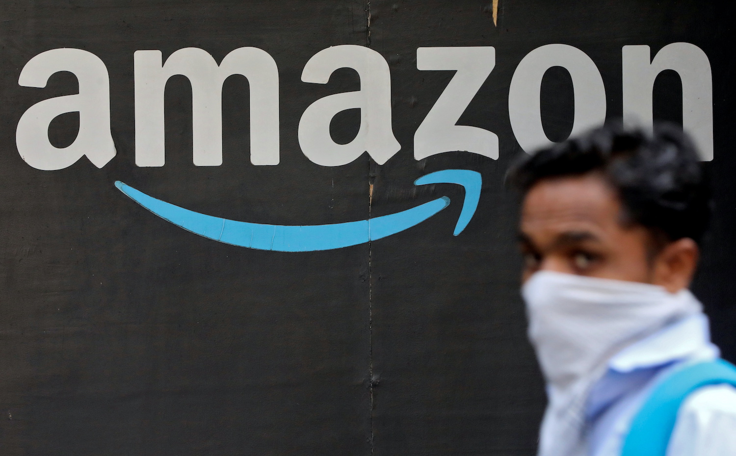 Amazon ‘Concealed Facts’ in Future Deal Claims Indian Watchdog