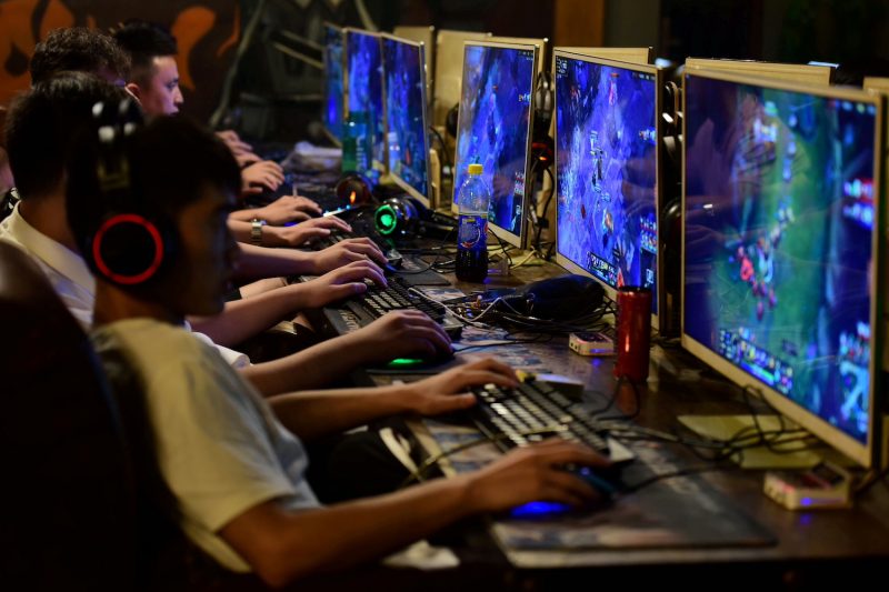 China Slashes Online Gaming to Three Hours a Week for Young People