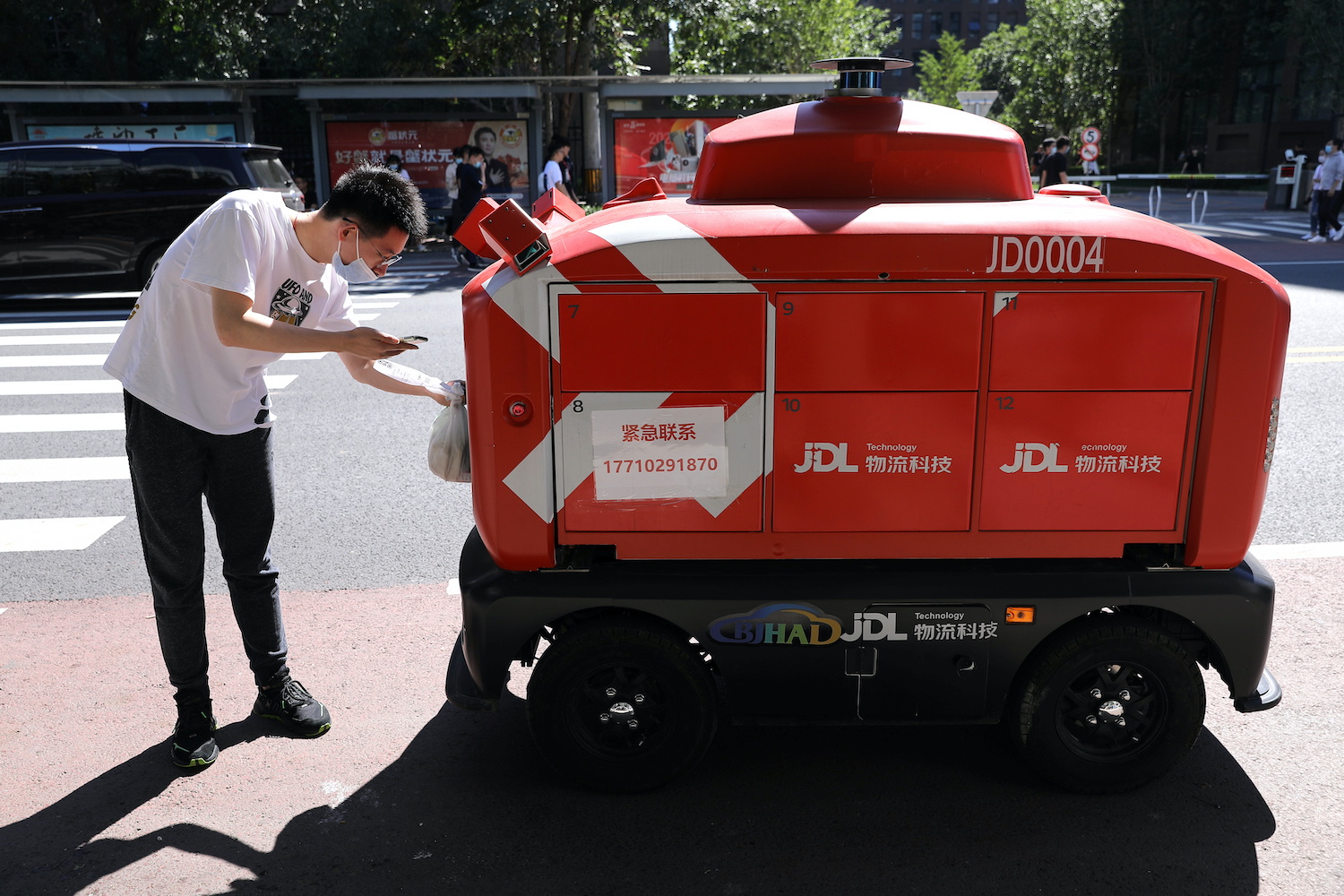 Alibaba, Meituan and JD.com Aim To Deliver With Aid Of A Robot Army