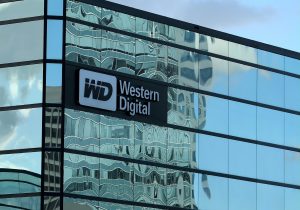 Tokyo May Back Western Digital-Kioxia Deal If Key Tech Stays in Japan