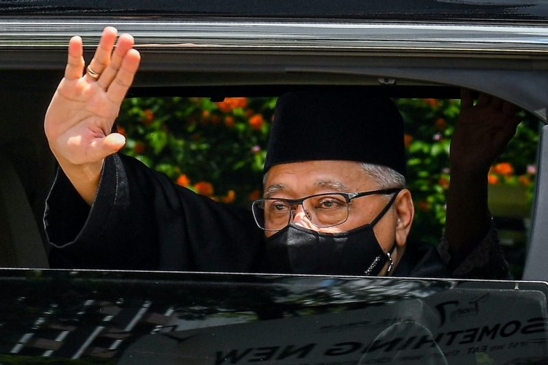 Malaysians will face an election on November 19, the election commission said on Thursday.