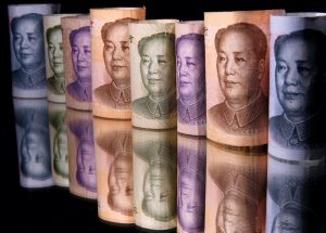 Yuan Sinks to Lowest Since 2008 Despite State Banks’ Support