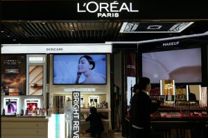 China’s ‘Lipstick King’ and ‘Livestream Queen’ Boycott L’Oreal