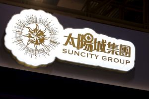 Suncity Shares Slide After Macau Gaming Rooms Shut