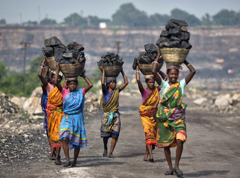 Indian Coal City Choked by Dust: Telegraph