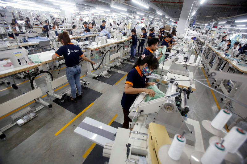 Vietnam’s Workers Resist Return to Factories: NYT