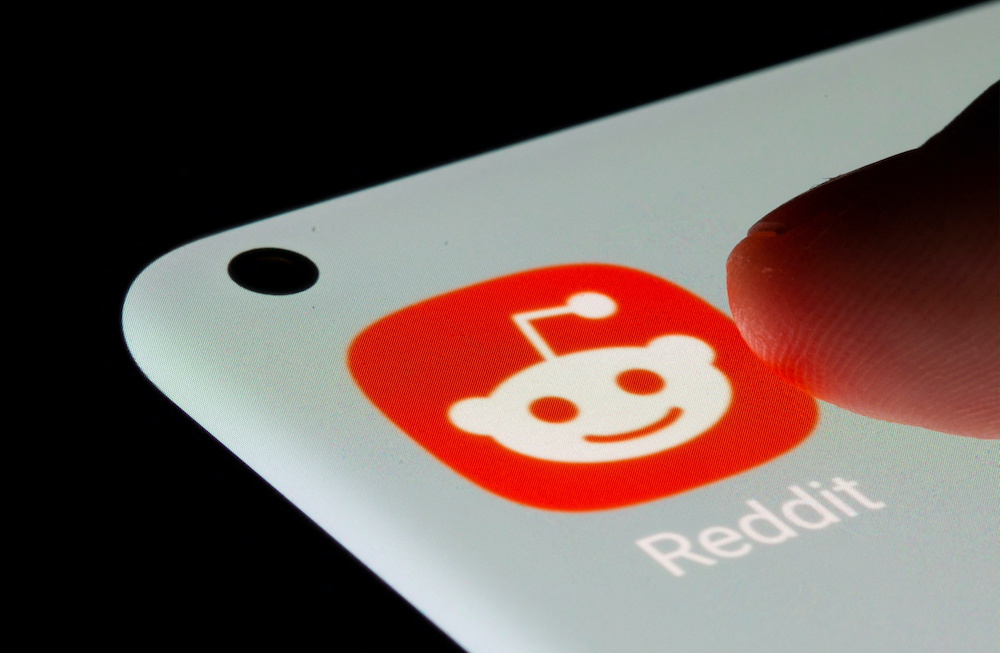 Reddit Seen Tapping Morgan Stanley, Goldman Sachs for IPO