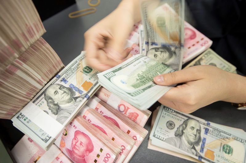 China’s Forex Reserves Plunge in April to Five-Year Low