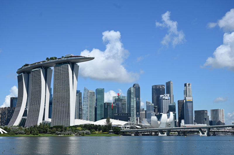 Singapore Eyes Budget Surplus After Costly Covid-19 Pandemic