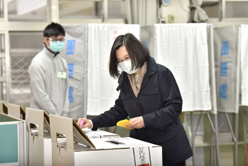 Taiwan Votes Against Reimposing Ban on US Pork Over Additive