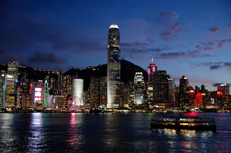 Hong Kong Recovery Slows Amid Omicron Variant Battle