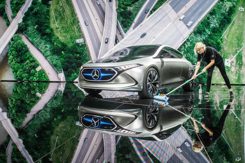 Mercedes Teams Up with Tencent on Self-Drive Cars – Pandaily