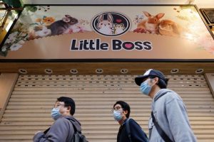 Hong Kong’s Tighter Covid Curbs Prompt Grim Economic Outlook