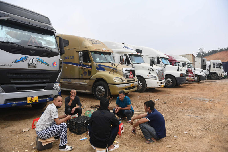 Border Jam Forces Vietnam to Halt Trucks Headed to China – VN Express