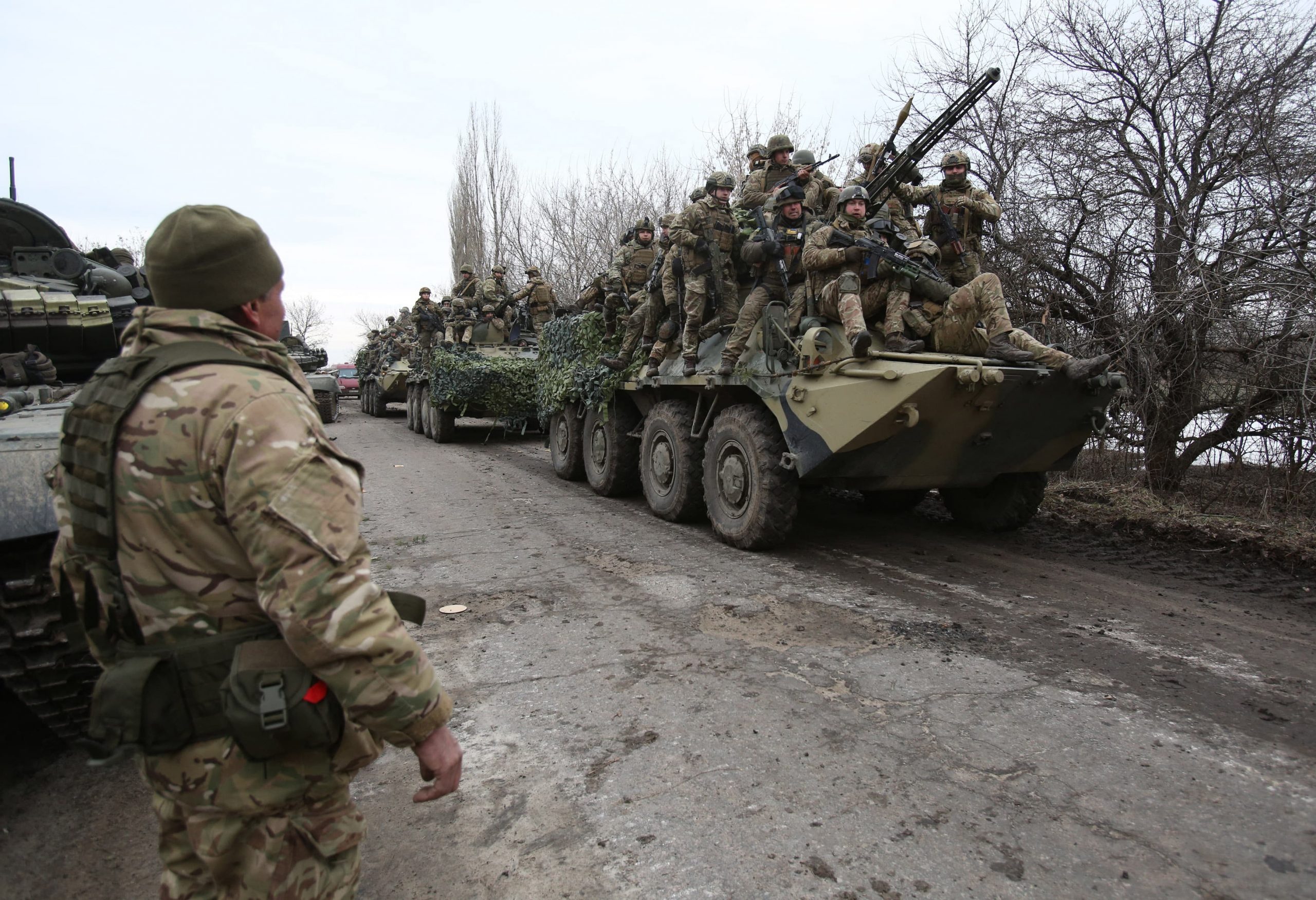 Russia Ukraine war: Ukrainian servicemen get ready to repel an attack in Ukraine's Lugansk region on February 24, 2022. Russian President Vladimir Putin launched a full-scale invasion of Ukraine on Thursday, killing dozens and forcing hundreds to flee for their lives. AFP Photo