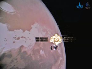 Tianwen-1 Orbiter Captures Mars Ice Caps with ‘Selfie Stick’ – SCMP