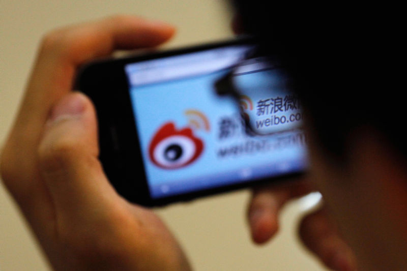 China Removes Top Bloggers’ Anonymity, Sparking Privacy Fears
