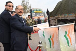 Pakistan Allows India to Truck Food Aid to Afghanistan