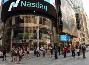 Big Tech’s Lofty Valuations Spark Bruising Selloff Fears