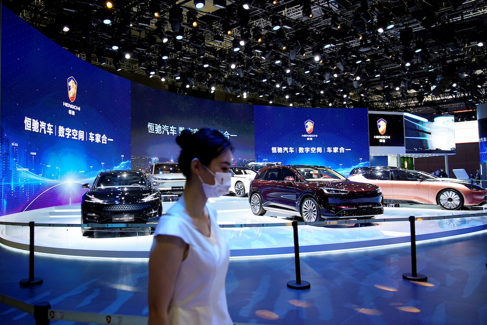 Evergrande EV Arm to Start Taking Car Orders ‘Imminently’