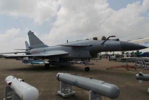 巴基斯坦空军引进中国战斗机 - 国防新闻